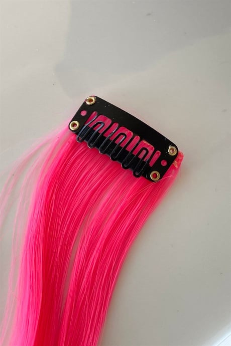 Yan Çıt Çıt Postiş Neon Pembe Dalgalı 45 Cm